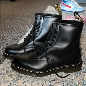 Doc Martens women size 7